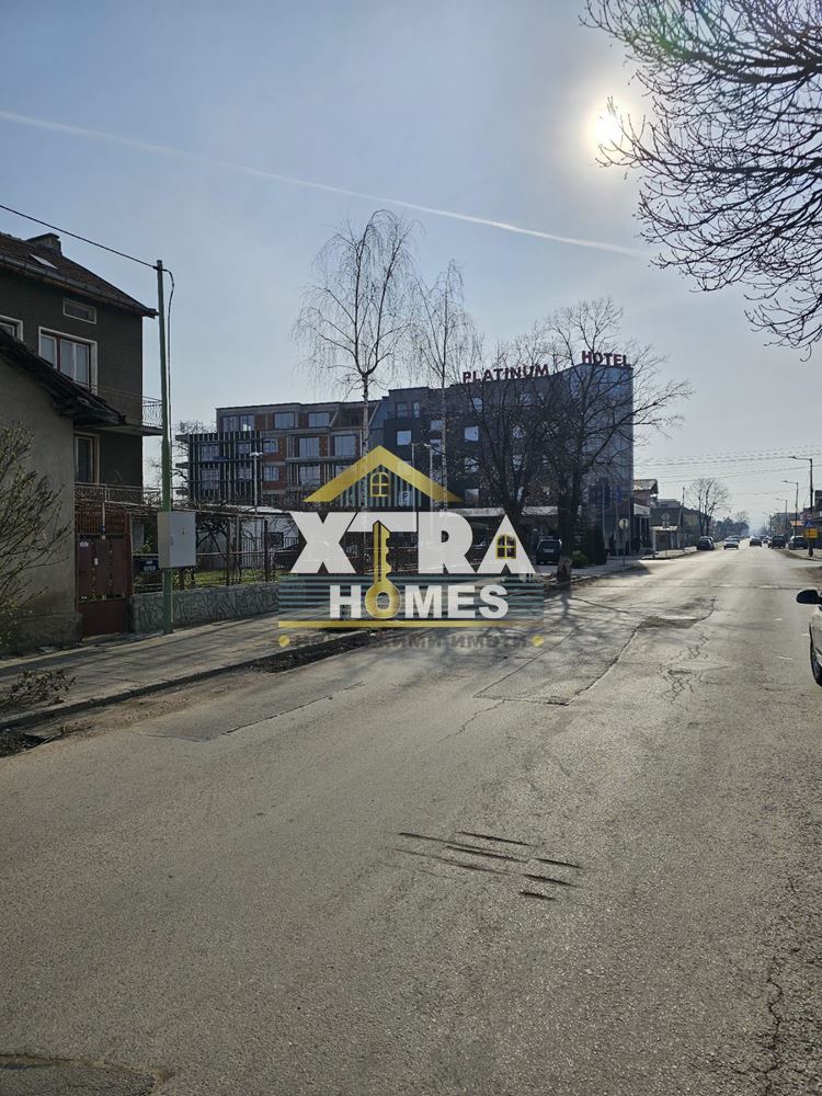 Продава се дворно място в гр. Елин Пелин - 0