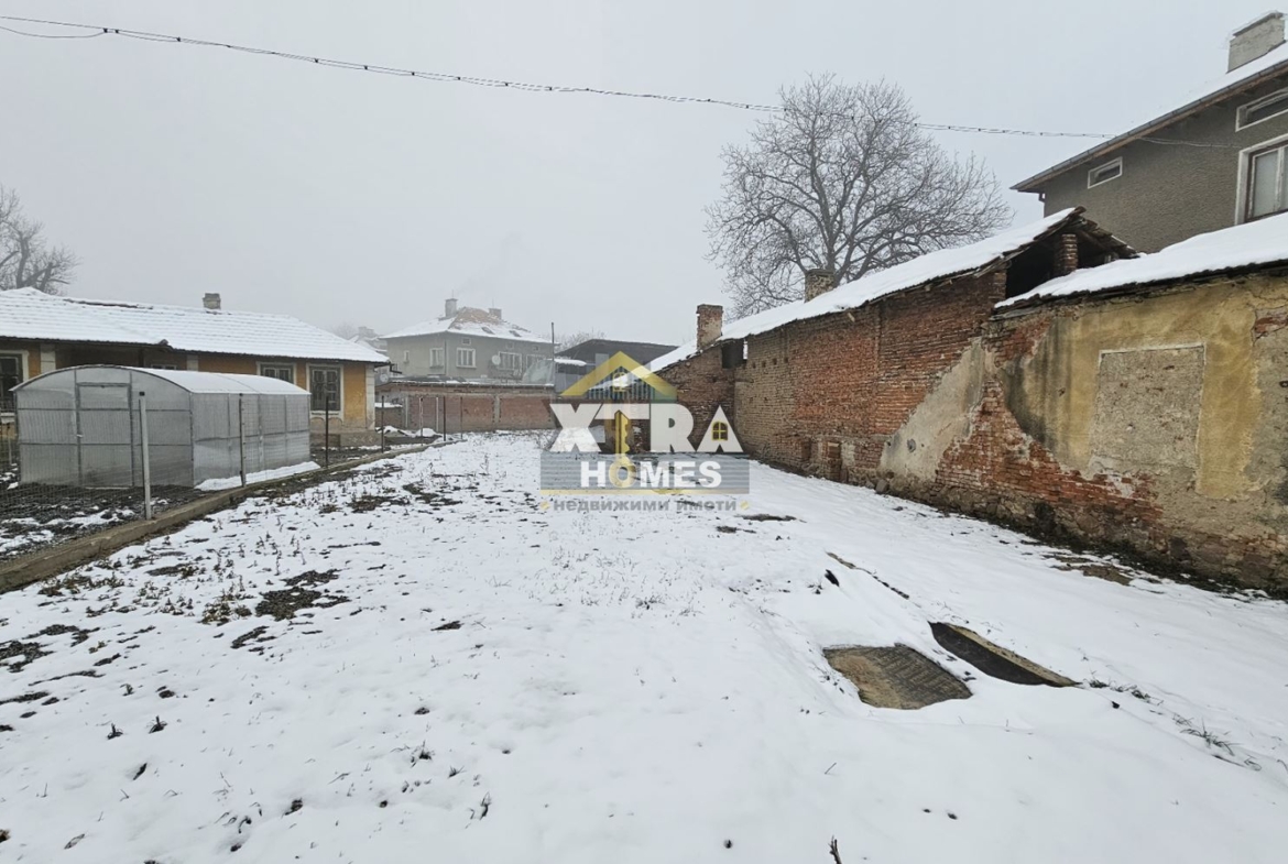 Продава се дворно място в гр. Елин Пелин - 0