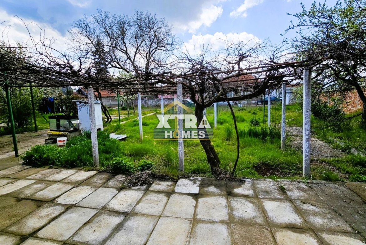 🏡 Просторен дом с голям двор в с. Горни Богров – тишина и бърз достъп до София - 0