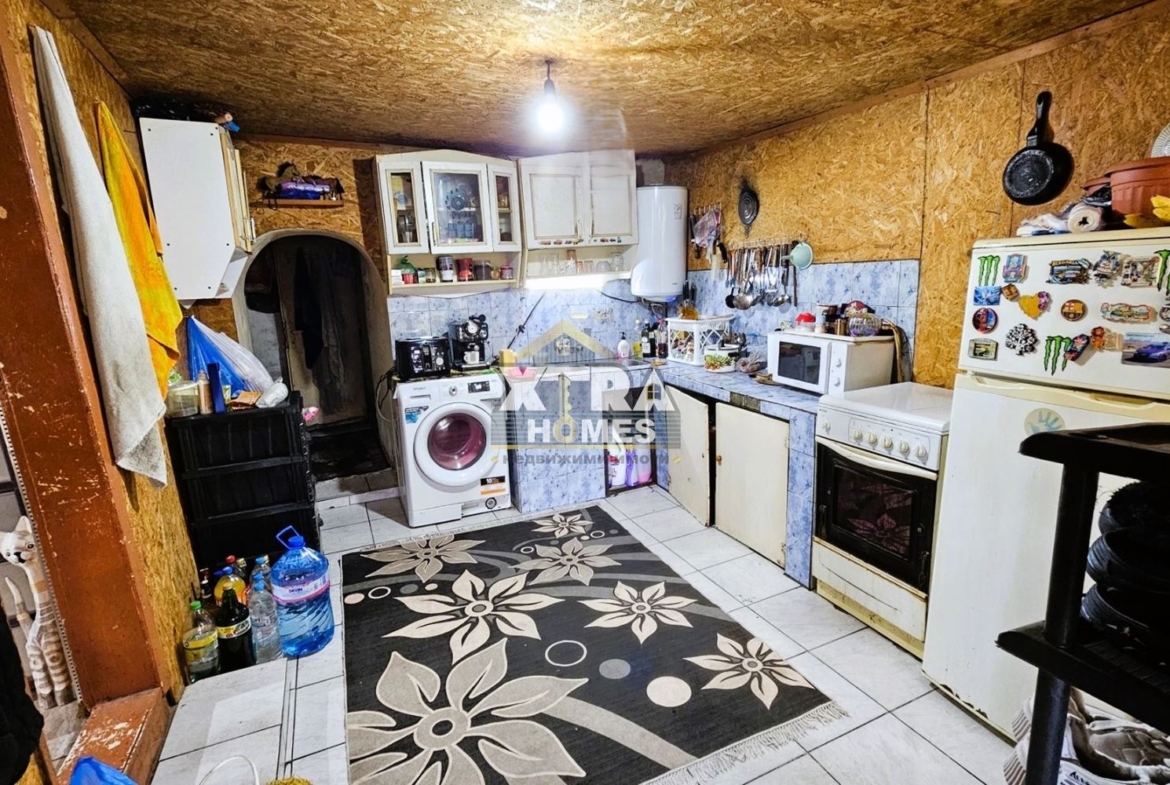 🏡 Просторен дом с голям двор в с. Горни Богров – тишина и бърз достъп до София - 0
