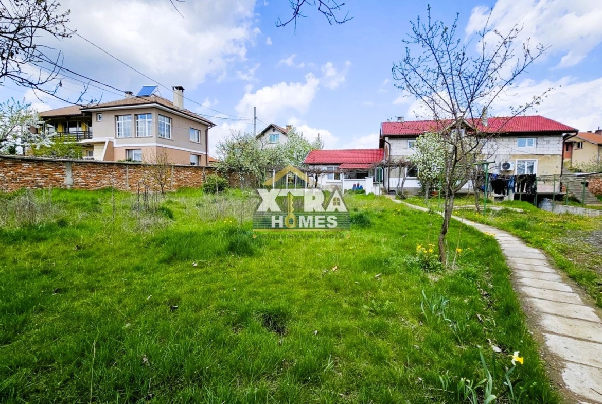 🏡 Просторен дом с голям двор в с. Горни Богров – тишина и бърз достъп до София - 0