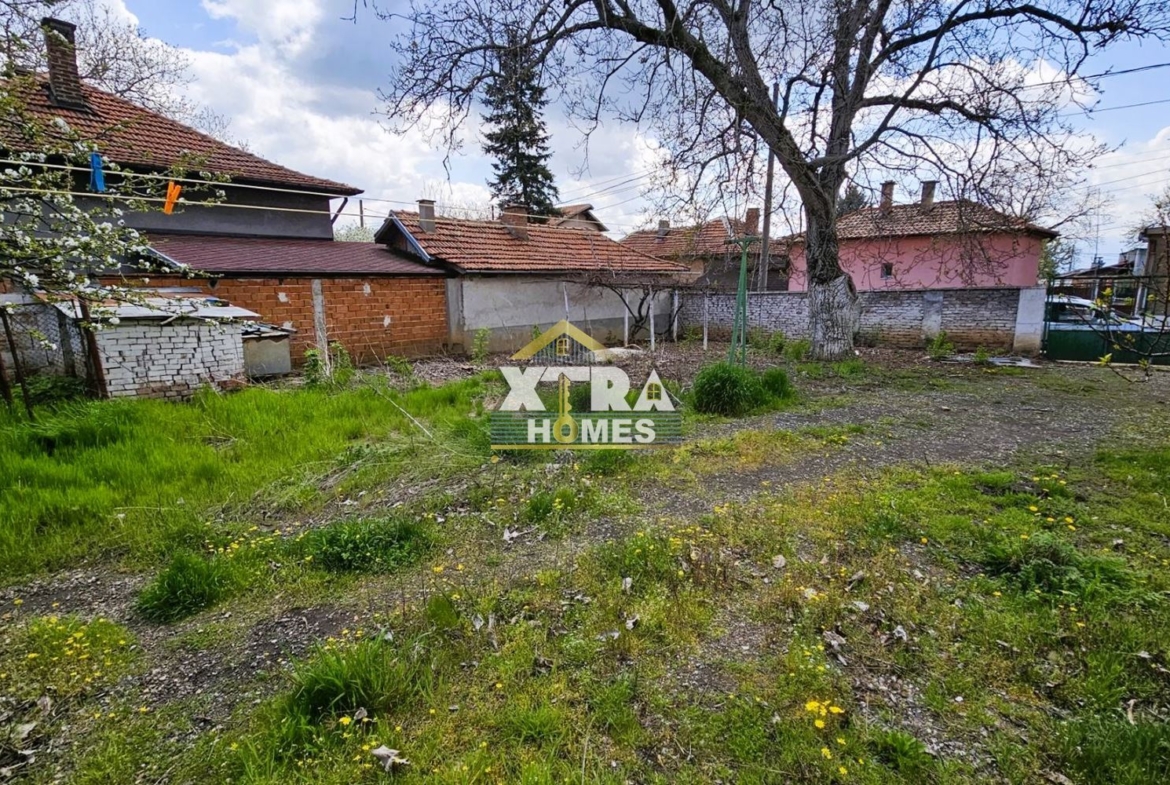 🏡 Просторен дом с голям двор в с. Горни Богров – тишина и бърз достъп до София - 0